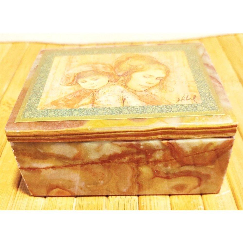 Vtg 1985 EDNA HIBEL Mother And Child Blood Stone Marble Artwork Trinket Box 3x4"
